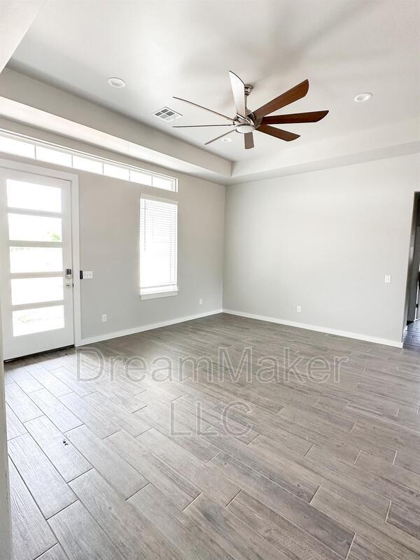 Building Photo - 5329 Red Maple Ave