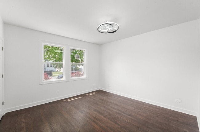 Building Photo - 2519 N New England Ave