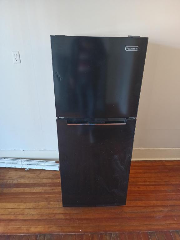 Building Photo - 124 Division St