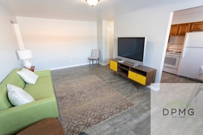 Building Photo - 2917 Harwick Dr