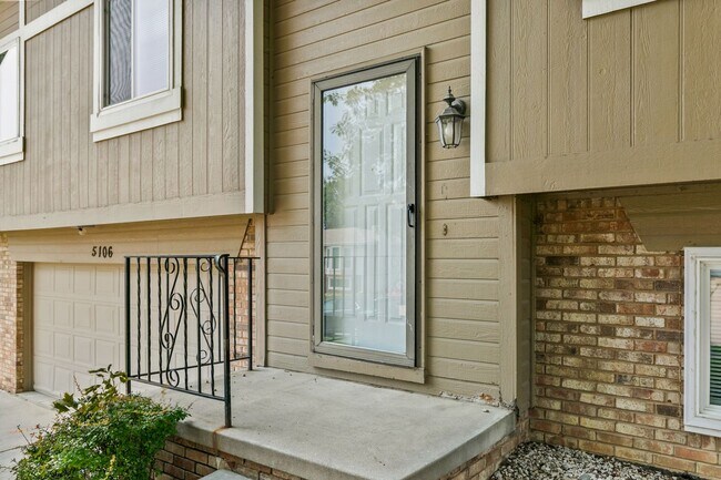 Building Photo - 5106 N 128th St