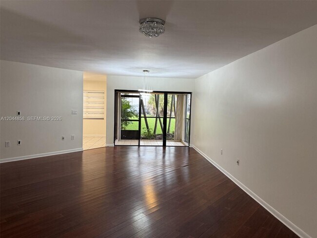 Building Photo - 9686 SW 138th Ave
