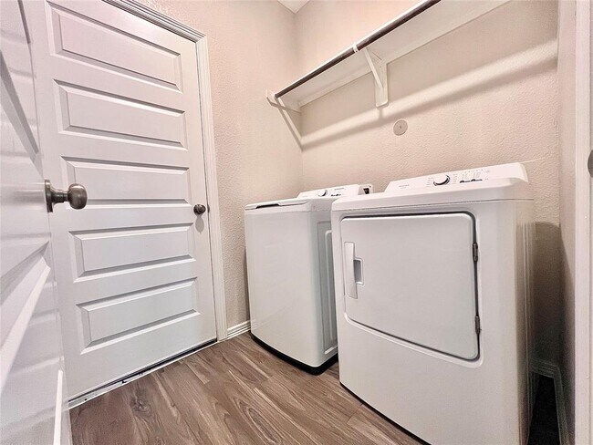 Building Photo - 21122 Voyage Ln