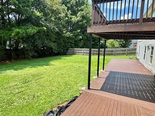 Building Photo - 540 Chandon Way