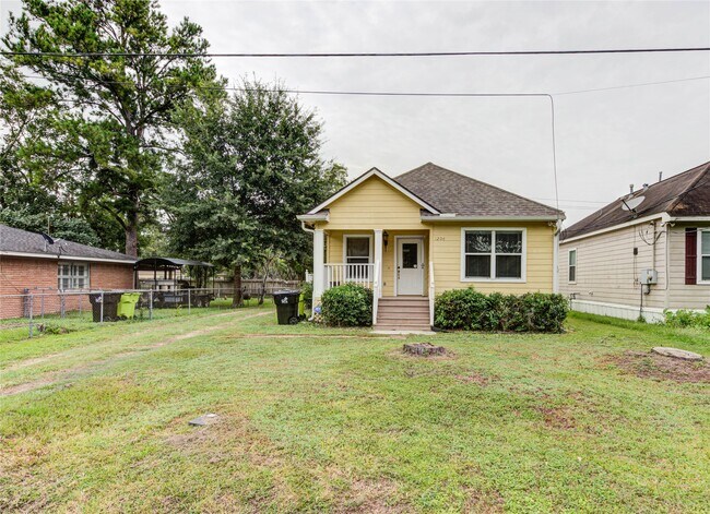Primary Photo - 1206 Grunwald Heights Blvd