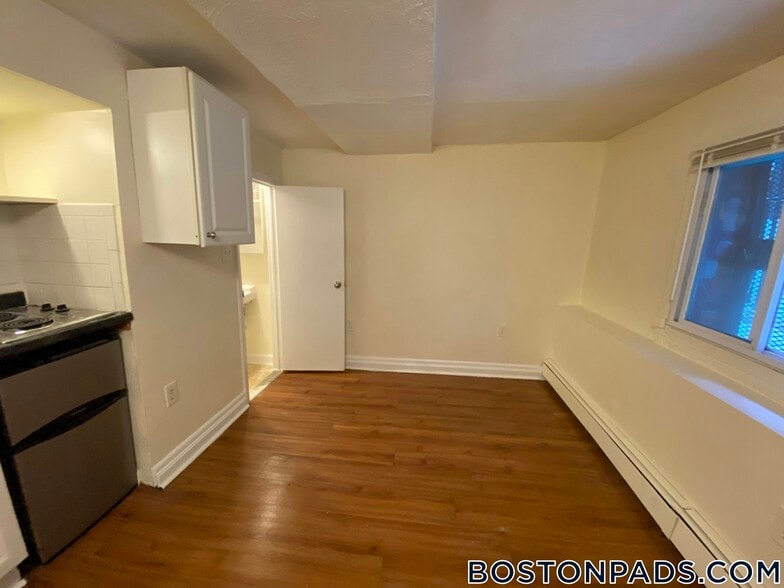 Building Photo - 49 S Huntington Ave