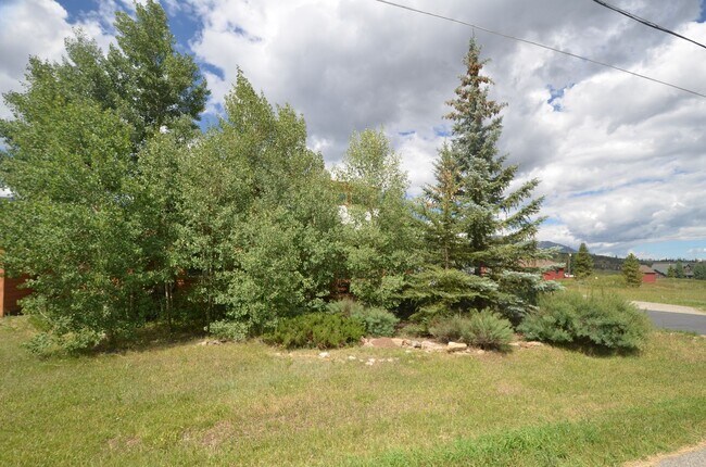 Building Photo - Extended Winter Rental!  Beautiful 3bed/2 ...