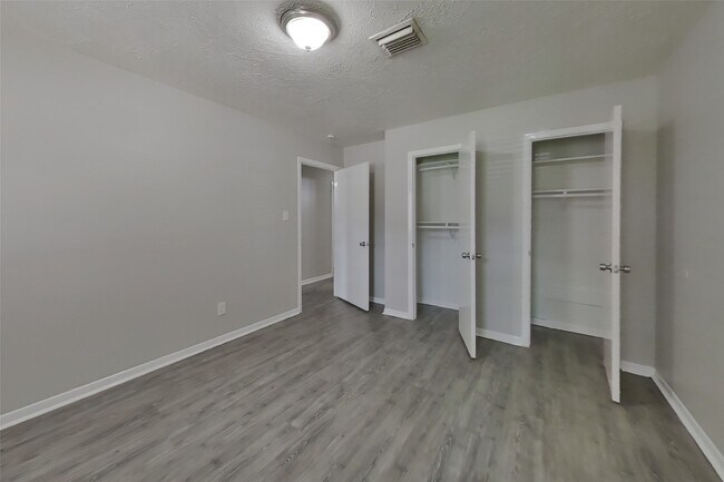 Building Photo - 23115 Earlmist Dr