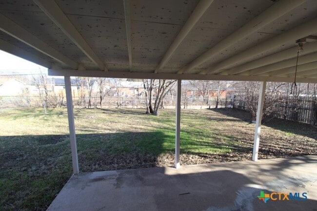 Building Photo - 1103 Robertson Ave