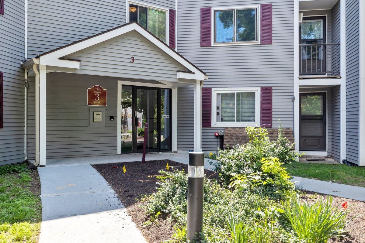 Building Photo - 120 Fisherville Rd