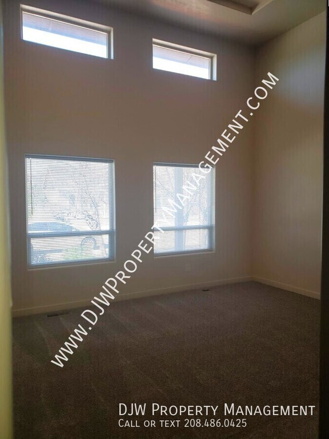 Building Photo - 2996 N LeBlanc Way