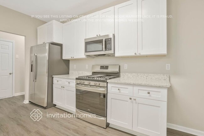 Building Photo - 4339 Shamrock Dr