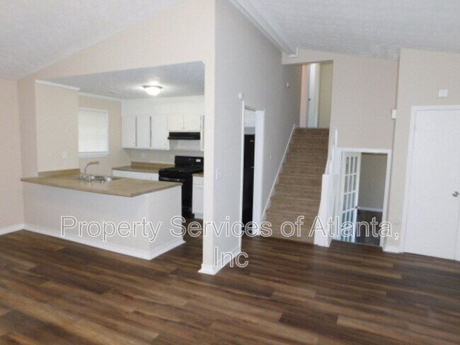Building Photo - 1775 Petite Ln