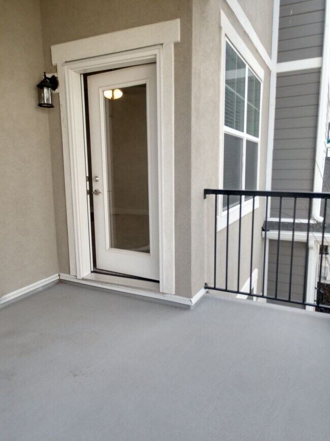 Building Photo - Rent Luxury! 3 bdrm. 2 bath South Jordan c...