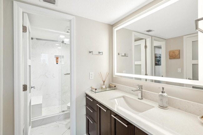 Building Photo - 1900 S Ocean Blvd