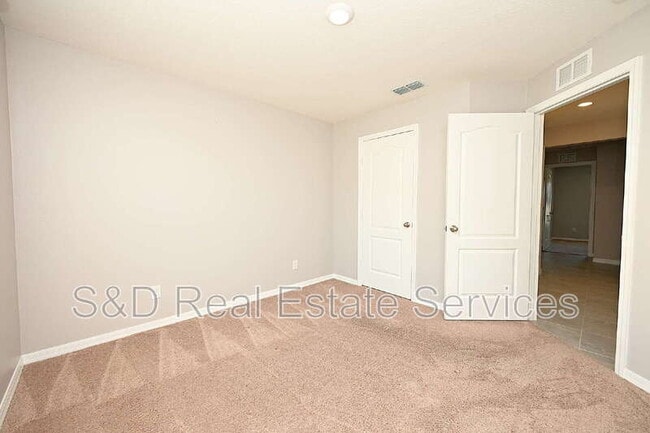 Building Photo - 1563 Swan Lake Cir