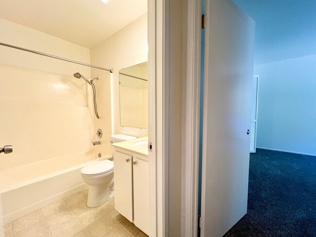Building Photo - Spacious 4-Bed, 3-Bath Single-Family Home ...