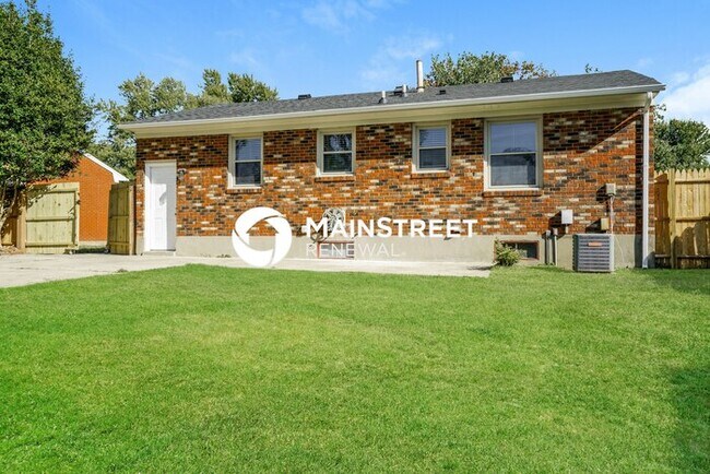 Building Photo - 3 Bedroom Pet-Friendly Home in LOUISVILLE,...