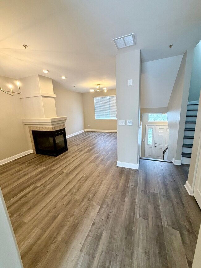 Building Photo - 10233 Concord Ln