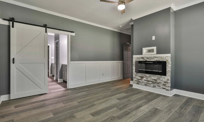 Building Photo - 87 Farmer St