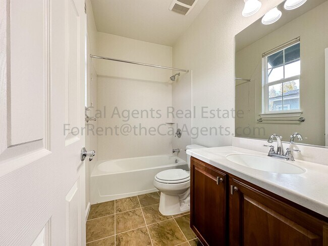 Building Photo - 2404 Maritime Way