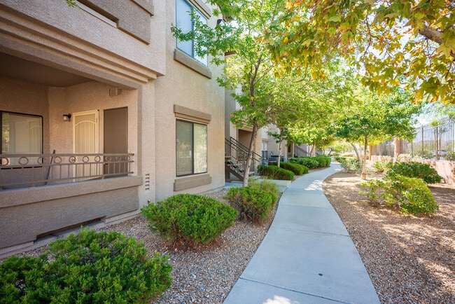 Building Photo - 8250 GRAND CANYONUNIT