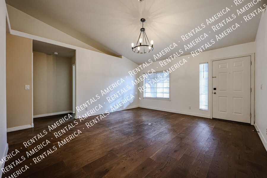 Building Photo - 2292 E Remington Pl