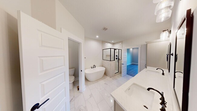 Building Photo - 1061 Veridian Dr