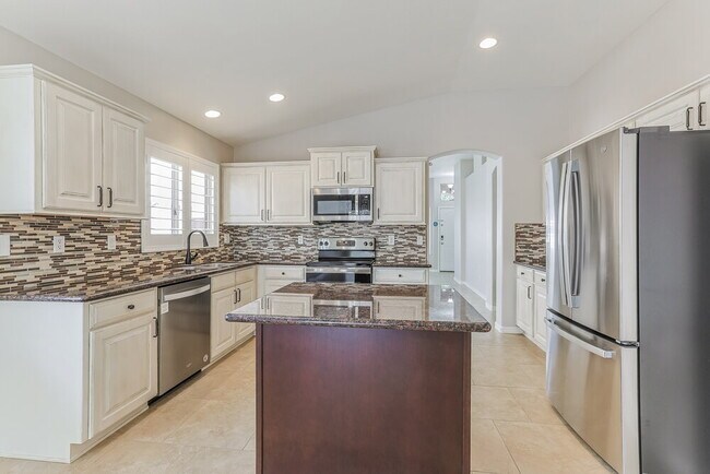 Building Photo - 33554 N Cobble Stone Dr