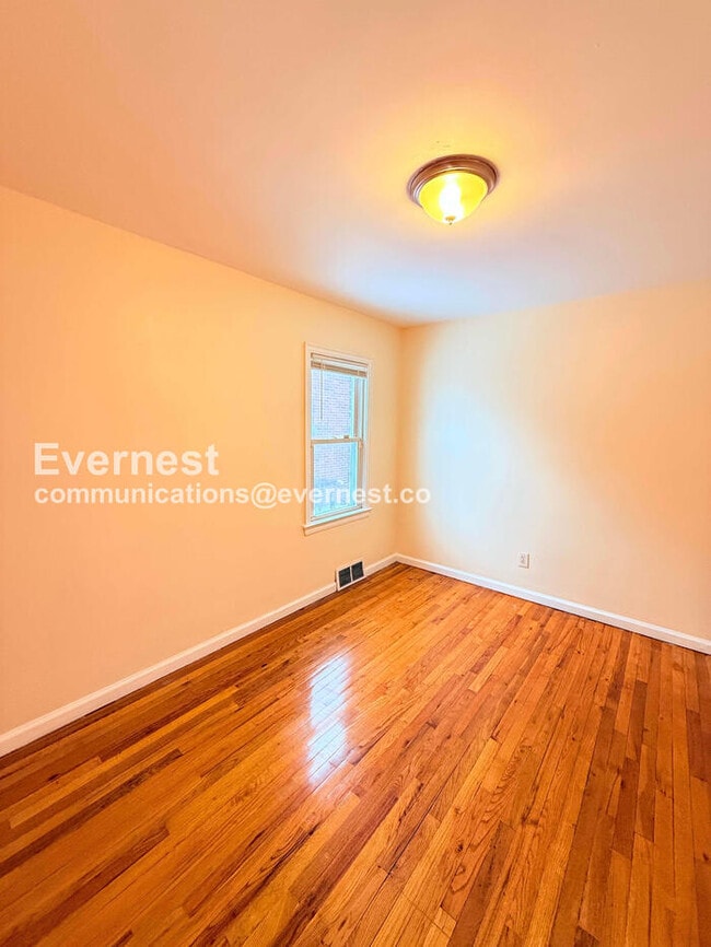 Building Photo - 8034 Hartwell St