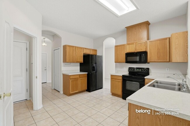 Building Photo - 1220 Cathcart Cir