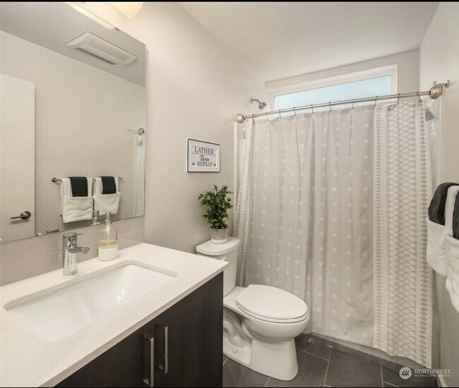 Building Photo - Welcome Home 3 bd 2.5 ba - Georgetown Town...