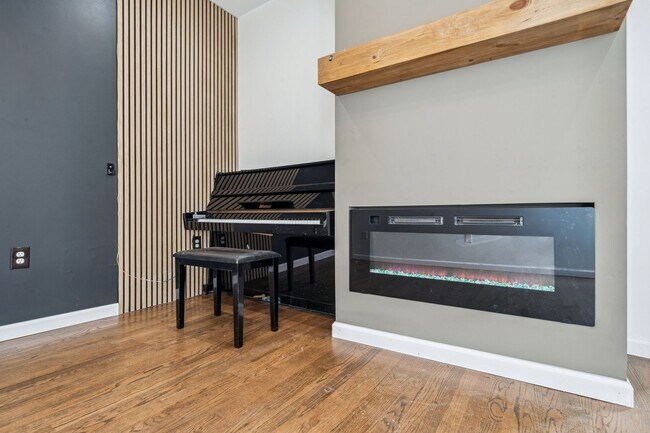 Building Photo - Spacious 3 Bedroom Home in Spring Garden (Single Family)