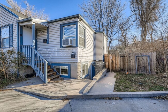 Building Photo - 1452 Ivy St