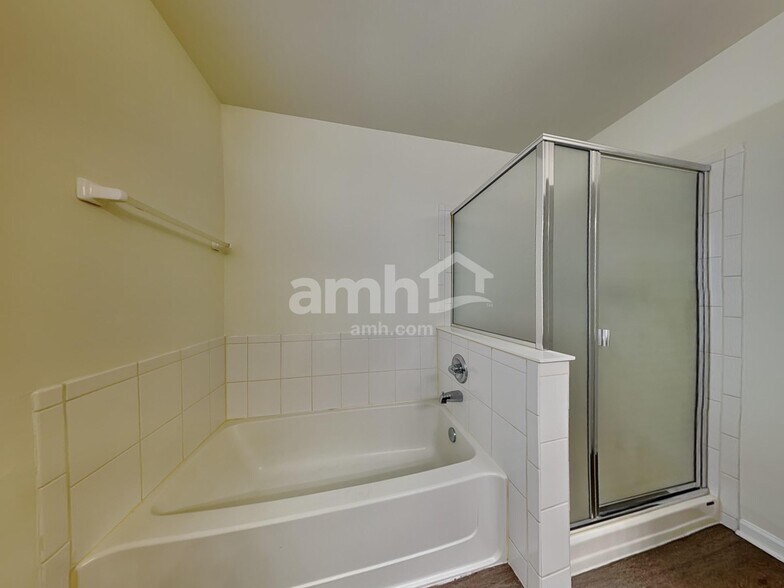 Building Photo - 1209 Fawnlily Cir