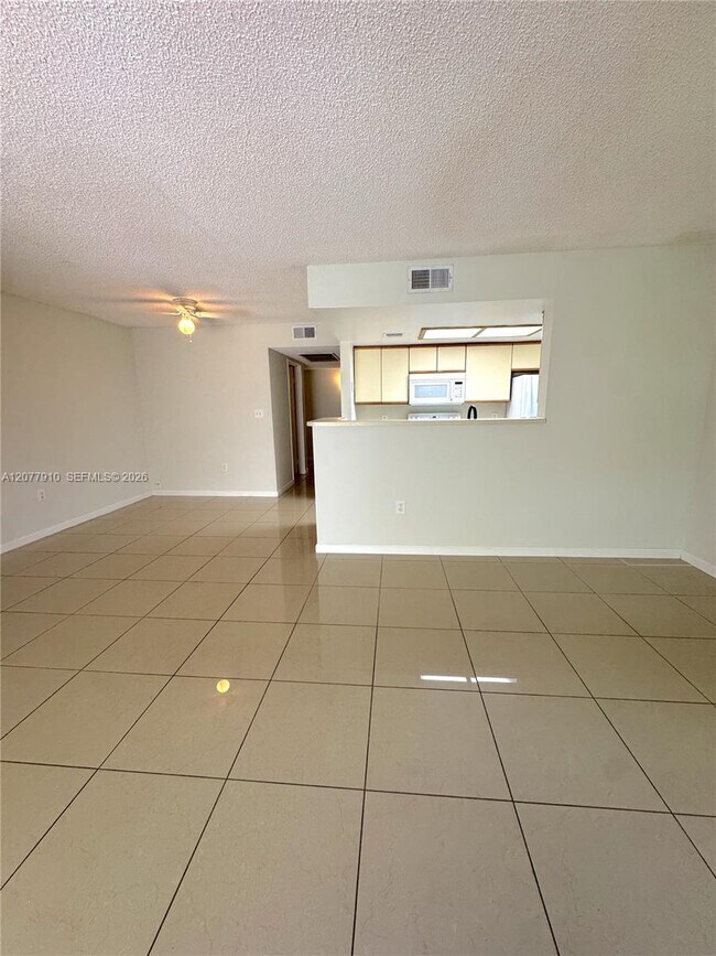 Building Photo - 3280 Coral Lake Ln