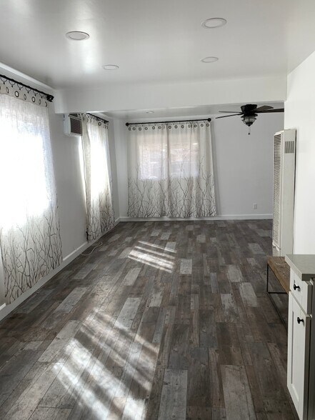 View from kitchen - 14520 Pontlavoy Ave