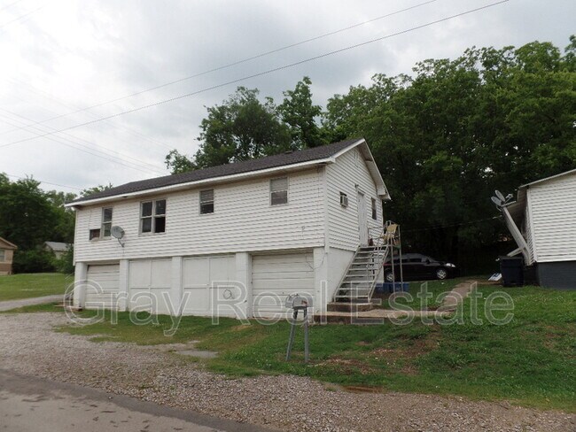 Primary Photo - 520 S Hope Ave