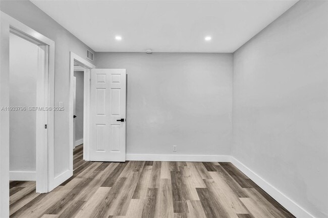 Building Photo - 329 SW 1st Ct