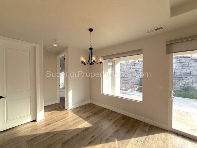 Building Photo - 60 N 60 E