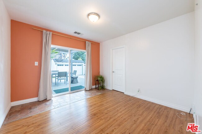 Building Photo - 3990 Degnan Blvd