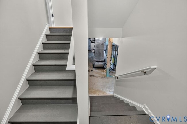Building Photo - 7040 Paine Pl