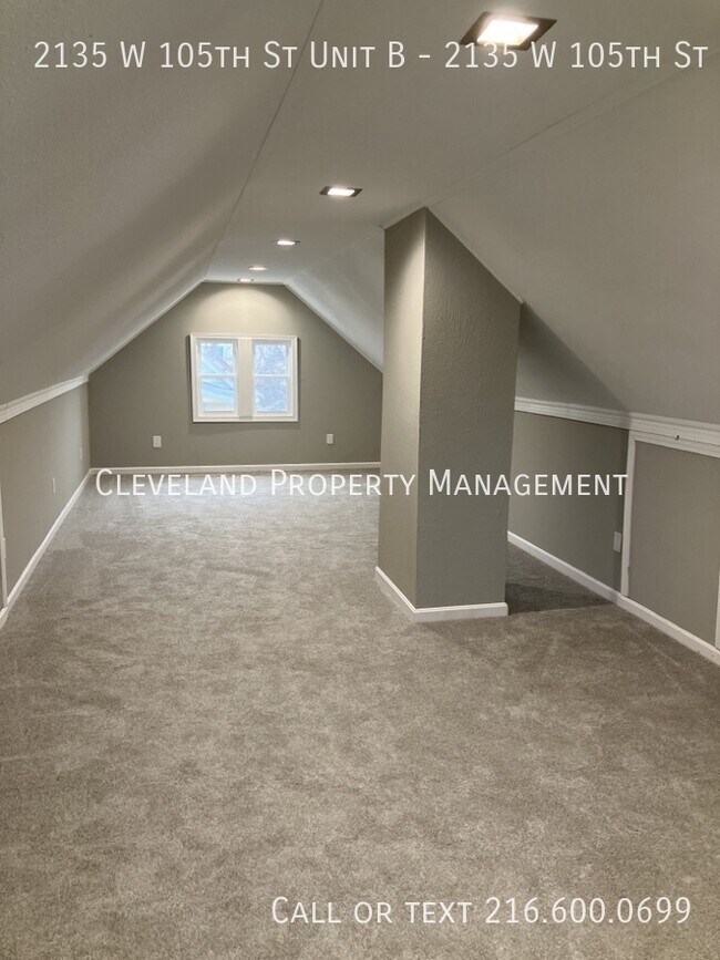 Building Photo - 2135 W 105th St