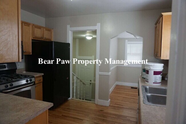 Building Photo - Cute Bungalow in Established Lakewood Neighborhood!