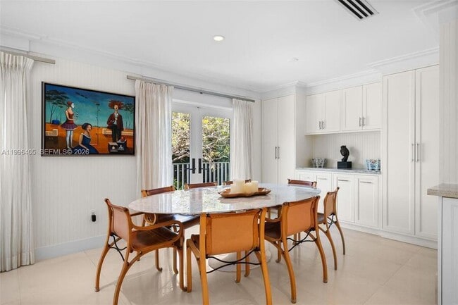 Building Photo - 6831 Sunrise Ct