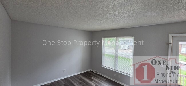 Building Photo - Beautiful 3 Bedroom 1 Bathroom in Independence!