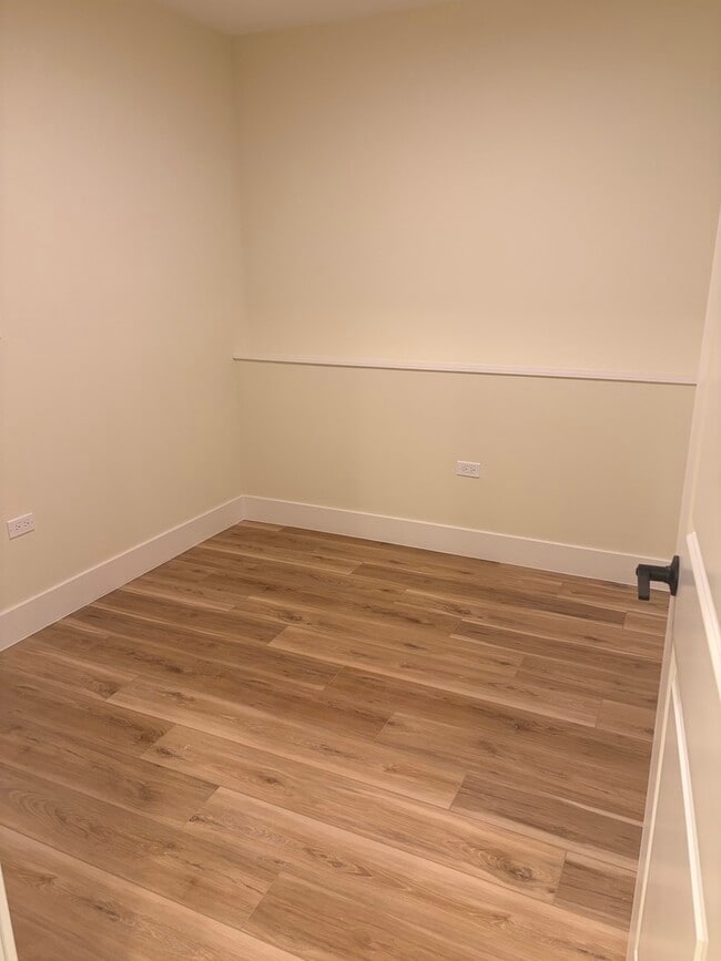 Building Photo - 2719 W Augusta Blvd