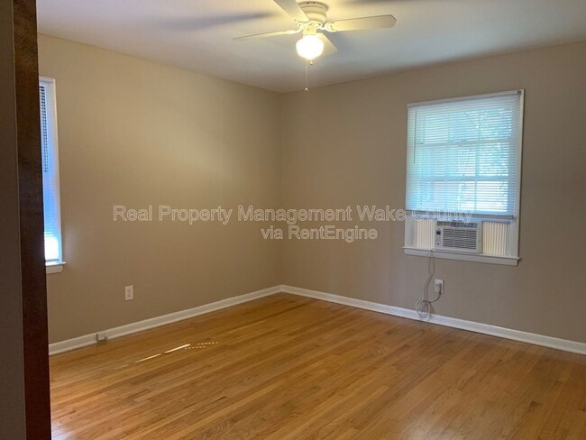 Building Photo - 806 Chamberlain St