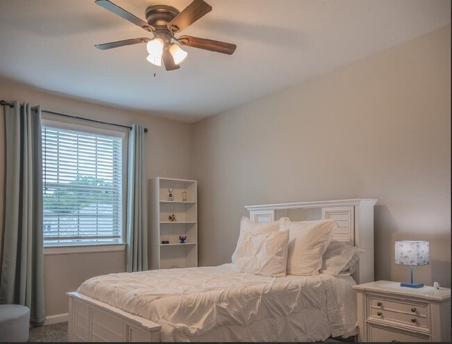 Building Photo - 9311 Stablewood Lakes Ln