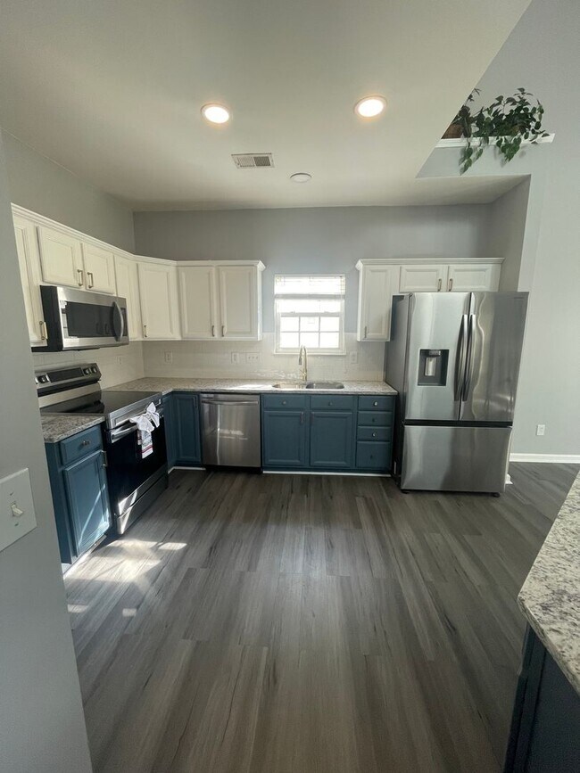 Building Photo - Lovely 3 Bedroom Home in Greer Near Gibb S...